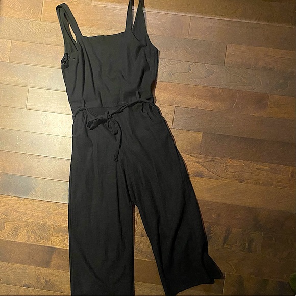SOLD— Black Linen Flare Pant Suit - Picture 1 of 6